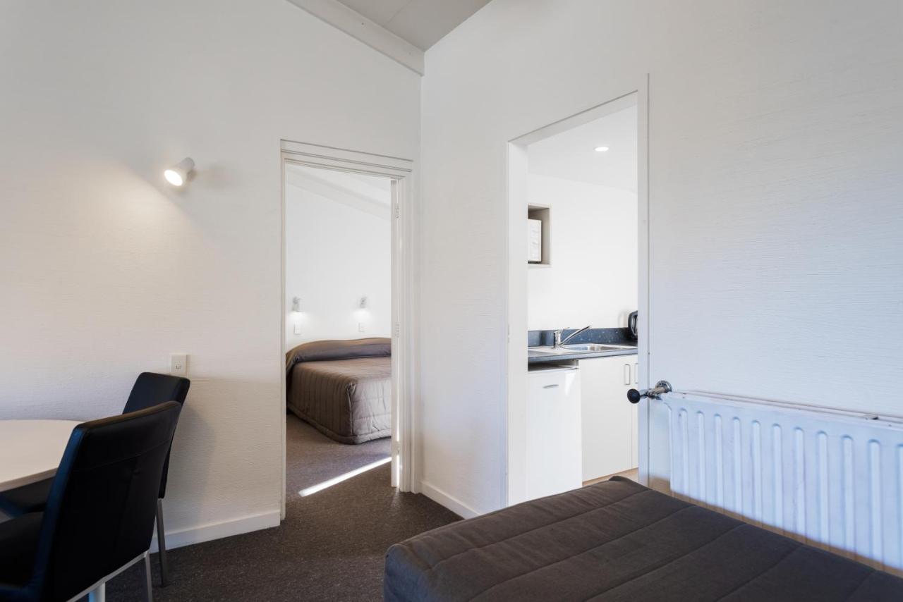 Queenstown Motel Apartments (Adults Only) Экстерьер фото