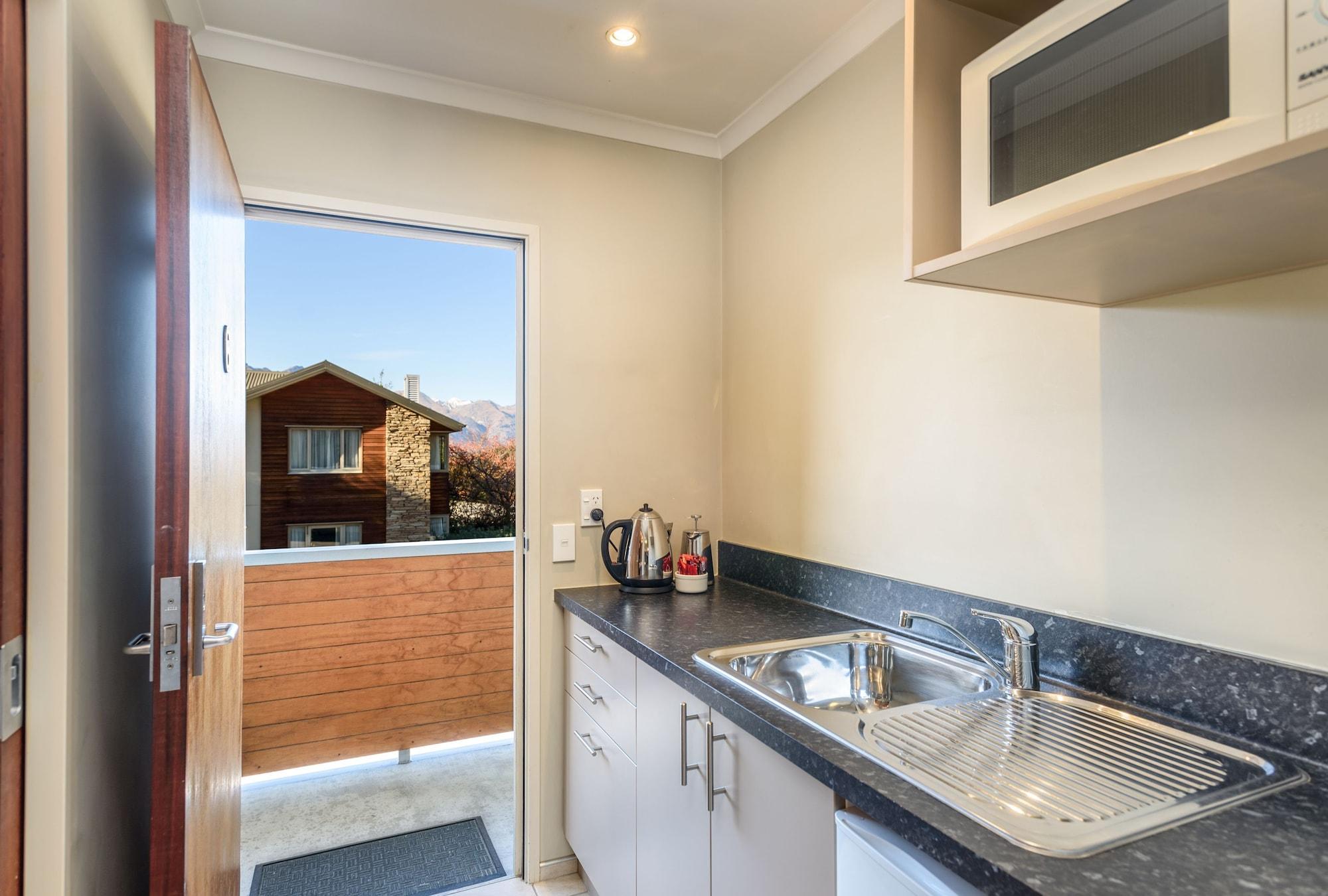 Queenstown Motel Apartments (Adults Only) Экстерьер фото