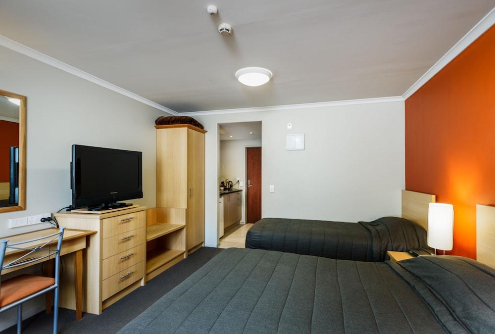 Queenstown Motel Apartments (Adults Only) Экстерьер фото