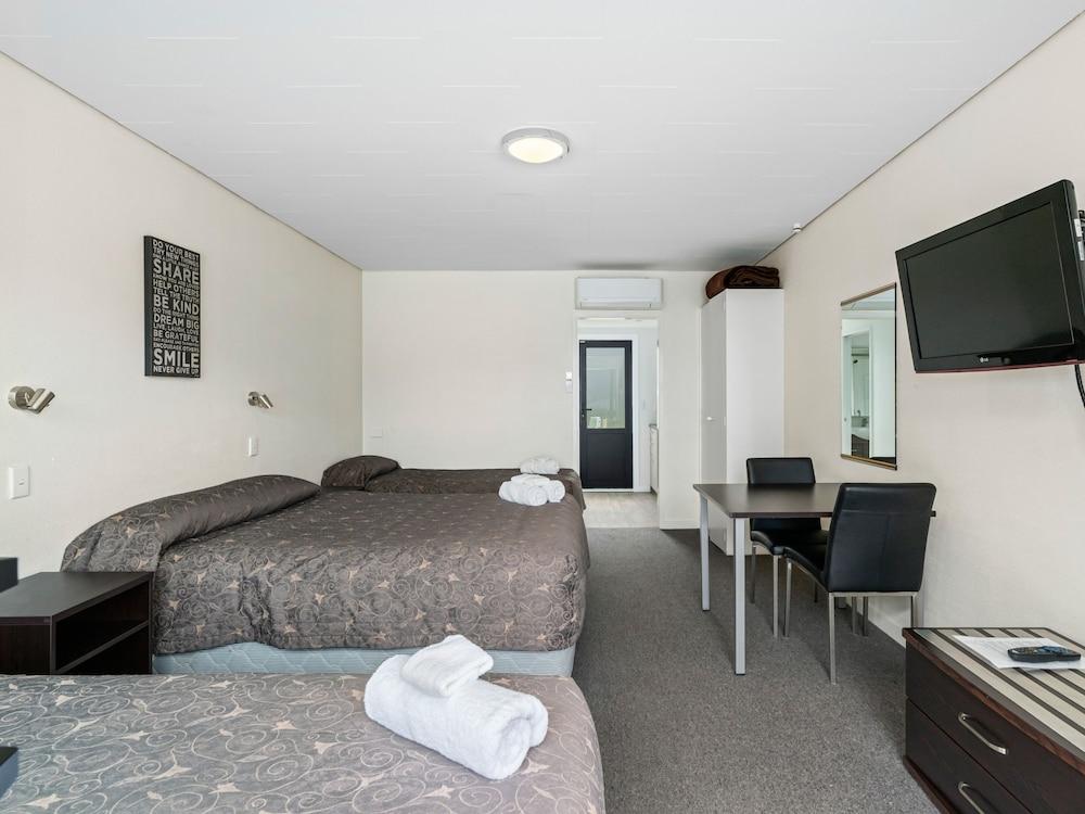 Queenstown Motel Apartments (Adults Only) Экстерьер фото