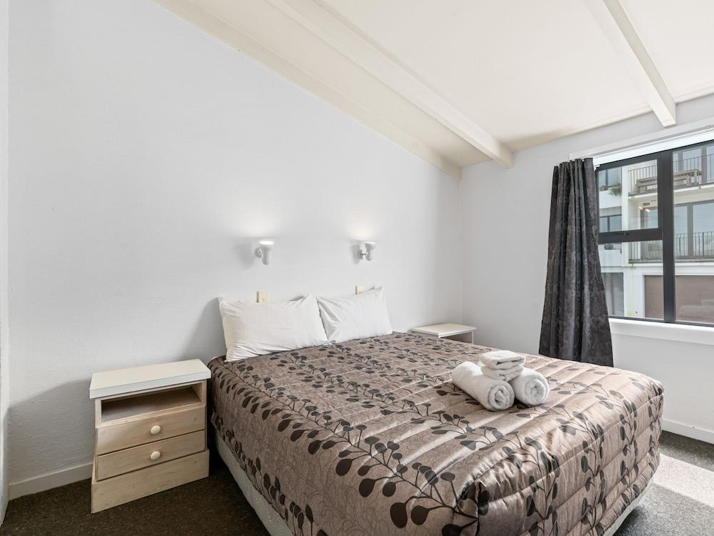 Queenstown Motel Apartments (Adults Only) Экстерьер фото